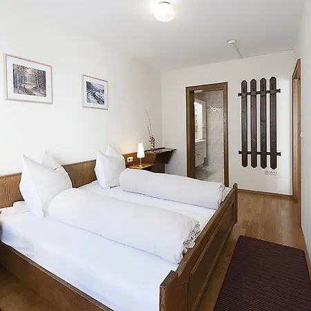 Hotel Garni Bernhard am See-3